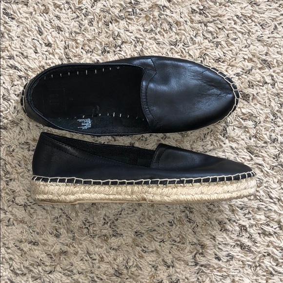 Black Gap Espadrilles - Picture 3 of 3